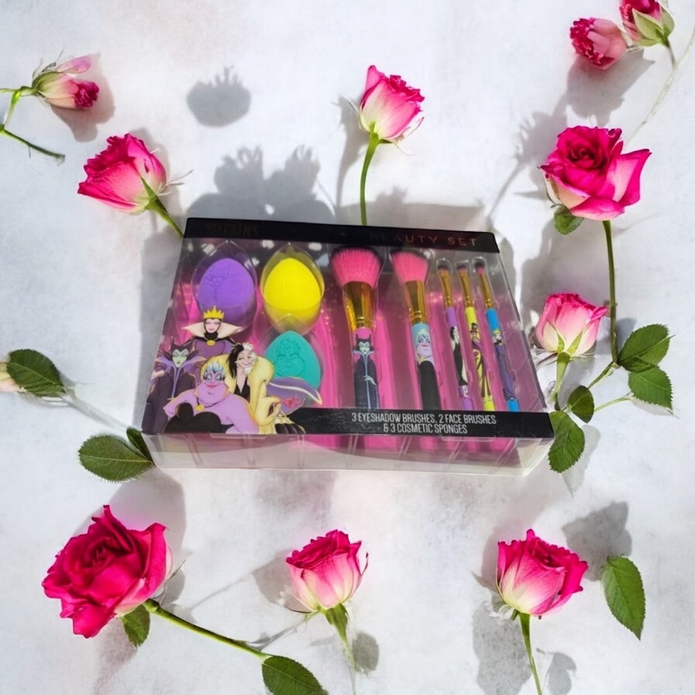 Disney Villains 8 pc  Makeup Brush & Sponge Set